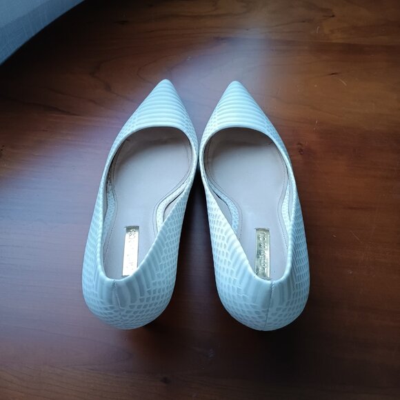 Women's Grey & Bone Snake Embossed Point Toe Pumps - Picture 2 of 13